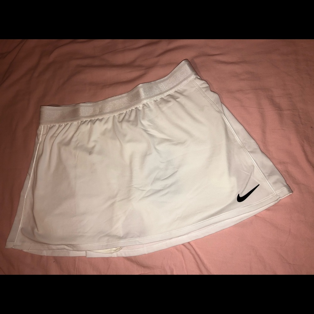 NIKE TENNIS SKIRT